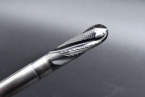 Präzisionswerkzeuge von HUFSCHMIED sorgen für herausragende Ergebnisse bei der Zerspanung von Hightech-Materialien wie faserverstärkten Kunststoffen. Ein entscheidender Faktor dafür ist die zusammen mit CemeCon entwickelte Diamant-Beschichtung DIP®.