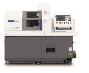 Die Cincom L20 bringt mit neun Achsen und der Kombination aus angetriebenen und feststehenden Werkzeugen die idealen Bedingungen für komplexe 3D-Fräsoperationen mit. Neben der Lasertechnologie ist das Maschinenkonzept prädestiniert für weitere Performance-Multiplikatoren wie ATC und LFV.