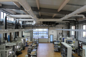 Dank hochwertiger Komponenten, die Büchel entwickelt, fertigt und montiert, erhalten Kunden eine abgestimmte Absauganlage mit hoher Energieeffizienz und maximalem Brandschutz.