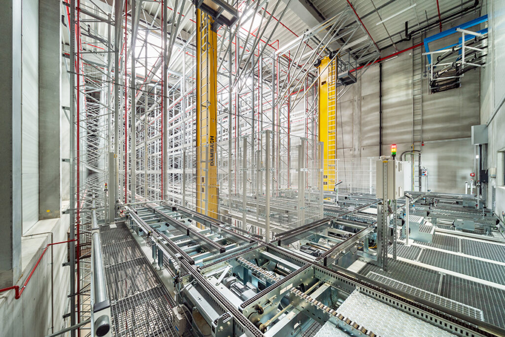 Im Paletten-Lager ist jetzt beispielsweise Platz für ca. 4.050 Paletten bzw. Gitterboxen.