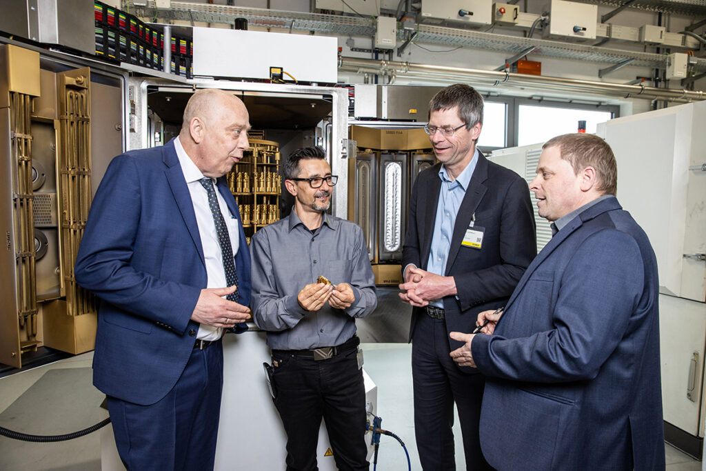 CemeCon und Horn wollen in Zukunft die Zusammenarbeit weiter ausbauen.