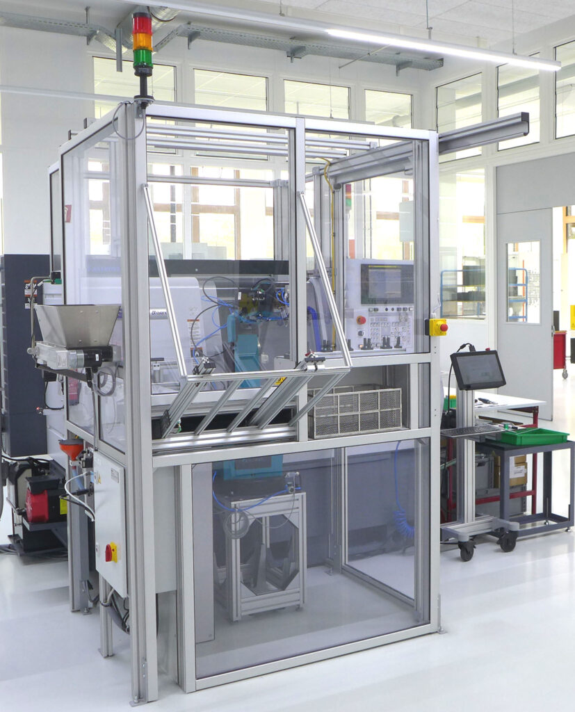 Mit dieser Miyano BNA-42CY5 bearbeitet Eberle Spritzguss-Kunststoffteile und Edelstahlklingen auf einer Anlage.