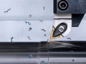 Die 6V-TOMG-Wendeschneidplatte mit 6 187 Schneiden und 35° Eckwinkel eignet 188 sich hervorragend zum Profilieren.