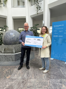 Spendenübergabe an Förderverein der Friedrich-Adler-Realschule