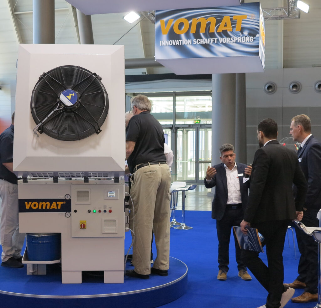 Vomat Technologie ist optimal ausgelegt auf das Schleifen von Präzisionswerkzeugen. Insbesondere innovative Kühlkonzepte ermöglichen es Werkzeugherstellern, mit der temperaturstabilen Feinstfiltrationstechnologie und der hohen Regelgenauigkeit der Kühlung prozesssicher und reproduzierbar Spitzenqualität zu liefern.