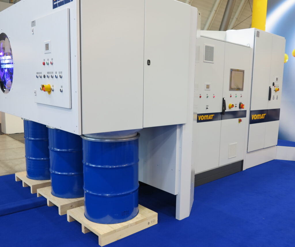 KSS-Feinstfiltration als Schlüssel zu Produktivitätsvorteilen 1 Vomat Feinstfiltrationsanlage für Kühlschmierstoffe zur Steigerung der Produktivität und Prozesssicherheit in der Werkzeugfertigung