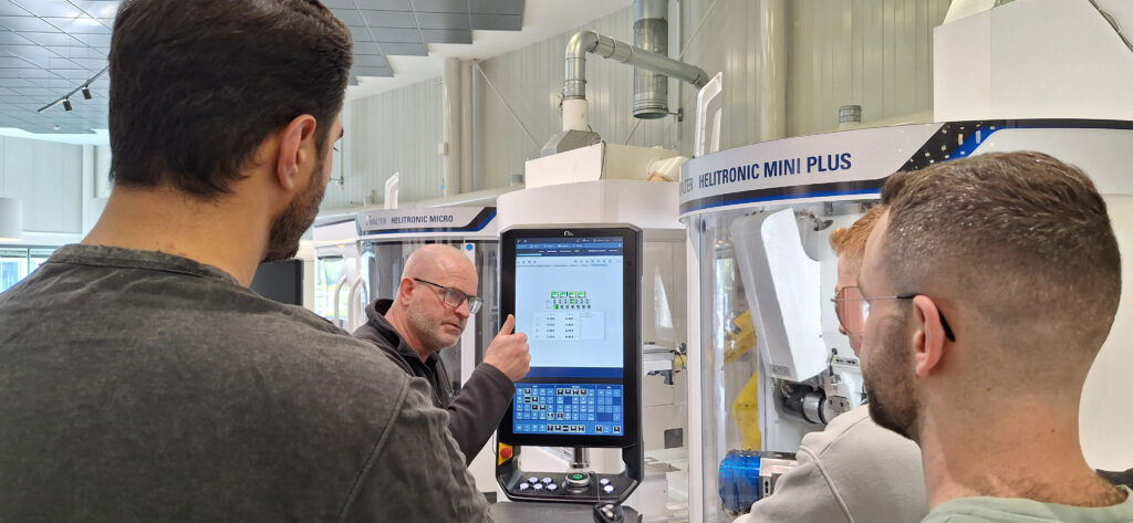 8498.Schulung Maschine2