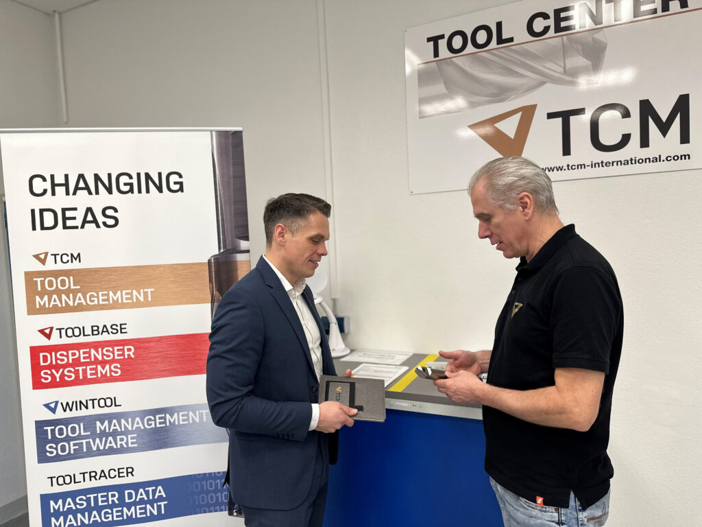 Gemeinsam zum Erfolg: Um das Werkzeugsystem perfekt in die Pro-duktionsprozesse zu integrieren, arbeiteten SUSA, TCM Deutschland und Tungaloy-NTK Hand in Hand. Das sorgt für beste Qualität und höchste Kundenzufriedenheit für Kunden aus der Automobilindustrie, dem Maschinenbau, der Elektroindustrie und Hydraulik.
