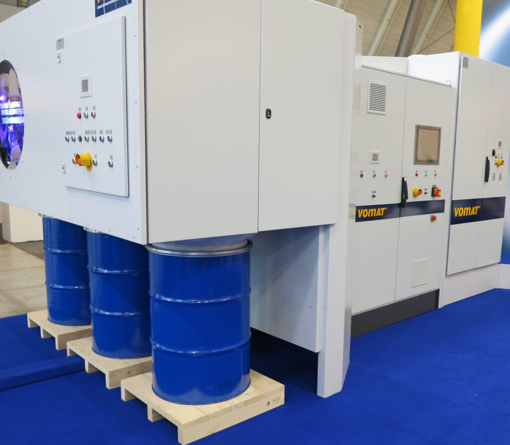 KSS-Feinstfiltrationsanlage von Vomat für ressourcenschonendes Werkzeugschleifen