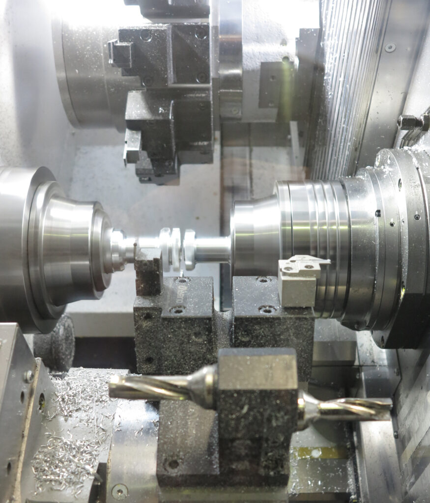 Miyano BNE-65 ATC: Kurzdreher mit B-Achse und Automatic Tool Changer 3 8457.Bearbeitung