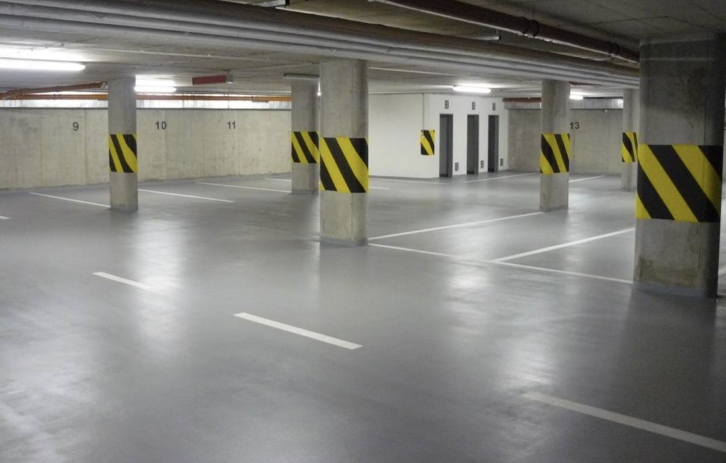Seelbach International auf der EPF 2026 1 Mit C2 SALT HARD+ behandelter Betonboden in einer Garage mit Schutz vor Feuchtigkeit, Abrieb und Chlorsalzen